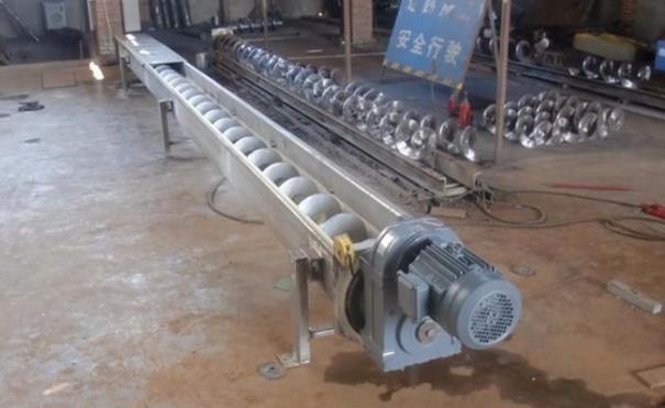 螺管式與U型螺旋輸送機(jī)及螺旋喂料機(jī)對比：7大技術(shù)維度深度解析